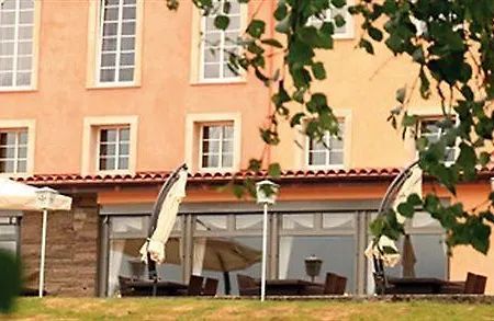 Waldhotel- Hotel