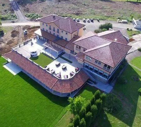 Waldhotel- Hotel