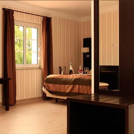 Waldhotel Otel 3*